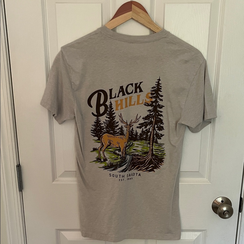 Gray Graphic Tee with Black Hills Design